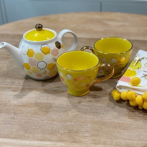 NWOT Paper Source Hello Honey Queen Bee Tea Set Bundle Collection, Set of 5 - Picture 3 of 16
